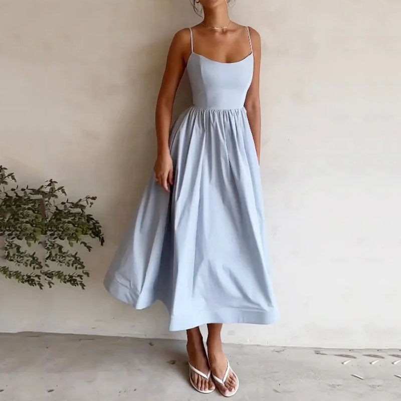 Robe nuisette minimaliste à bretelles