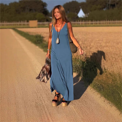 Robe longue fluide à bretelles et col en V