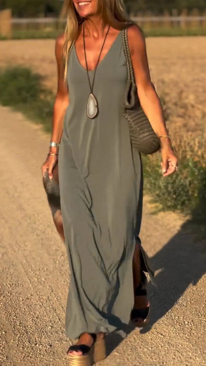 Robe longue fluide à bretelles et col en V