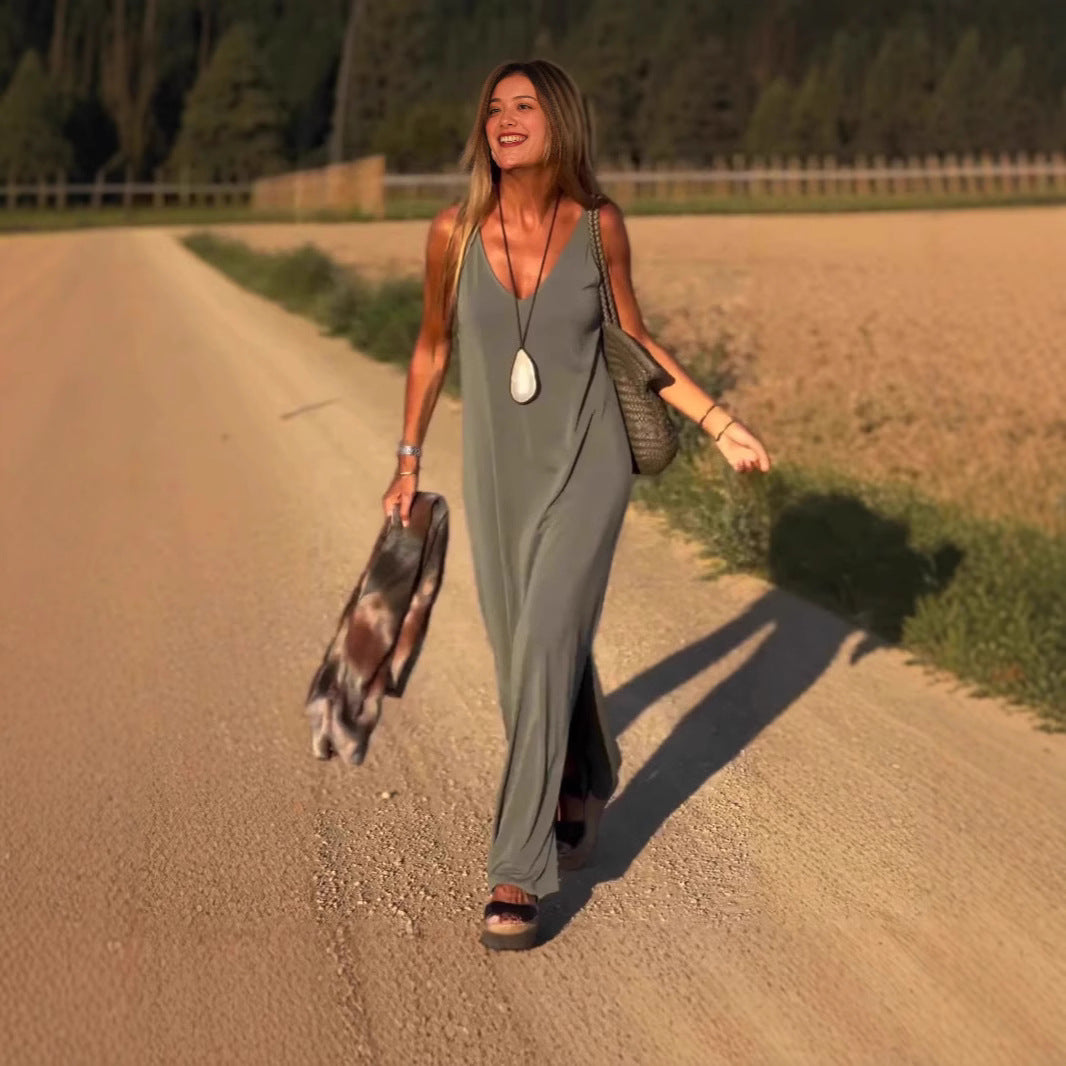 Robe longue fluide à bretelles et col en V